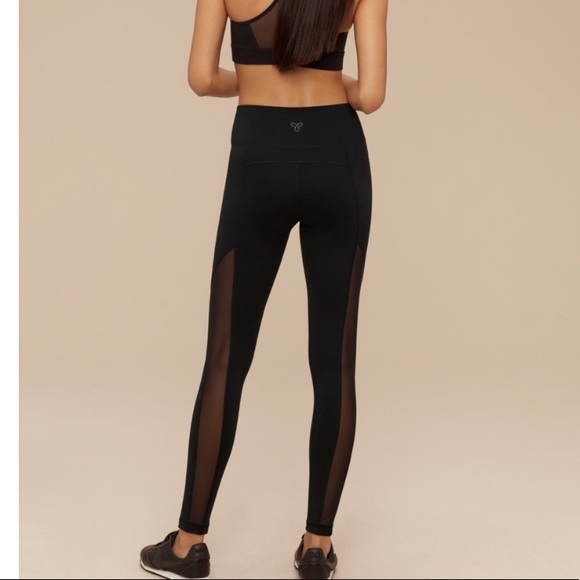 ❌SOLD Aritzia Tna Black Stride Leggings - Picture 2 of 13